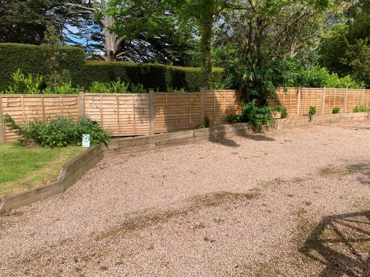 Hedgehog Lodge Colwall エクステリア 写真