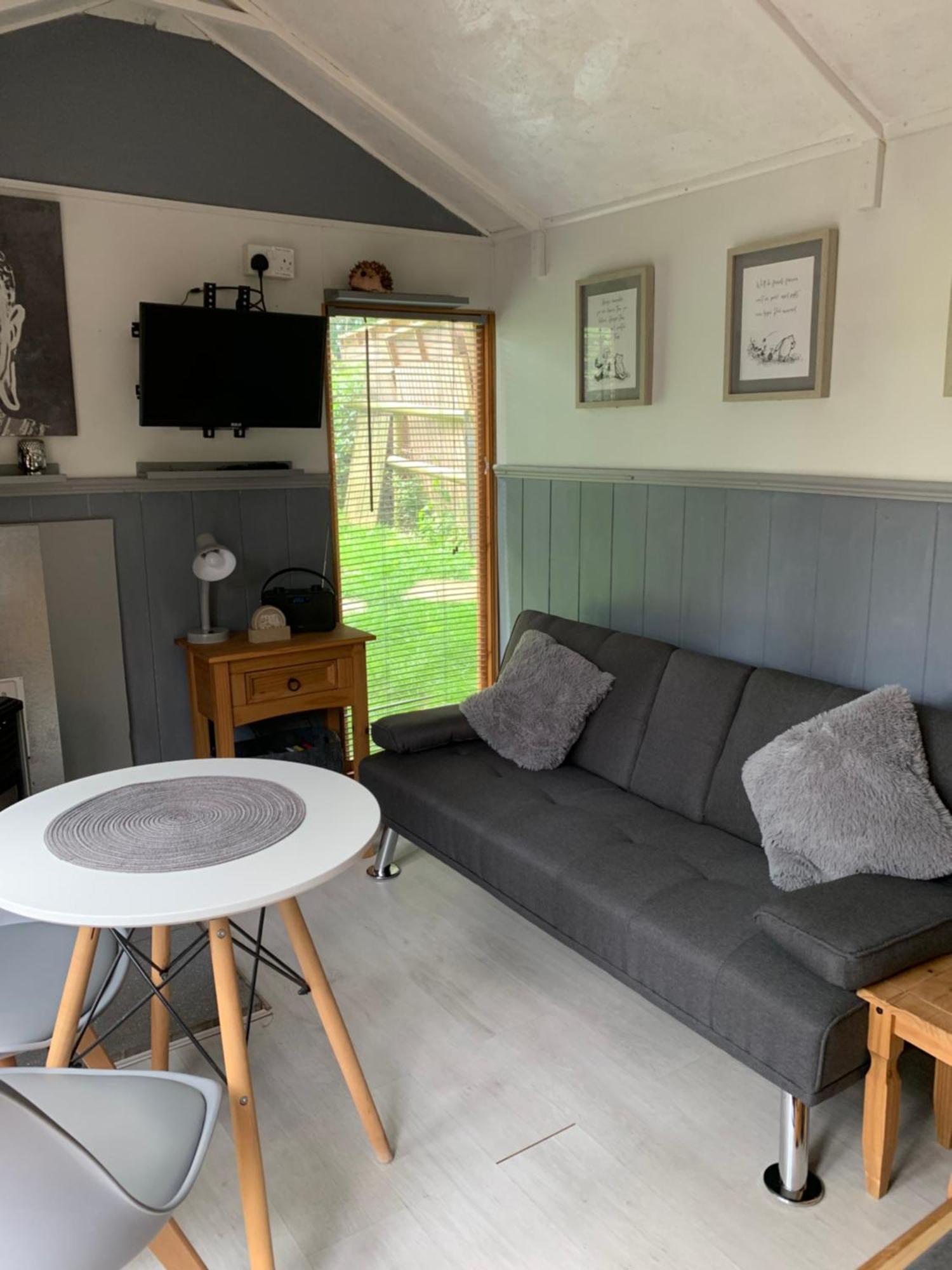 Hedgehog Lodge Colwall エクステリア 写真